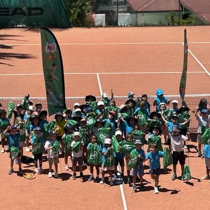 Grand stage de tennis pour les enfants